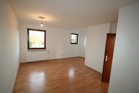 Familienfreundliches Reihenhaus in ruhiger Cityrandlage Burgdorf´s mit kleinem Stadtgarten! - Photo 3