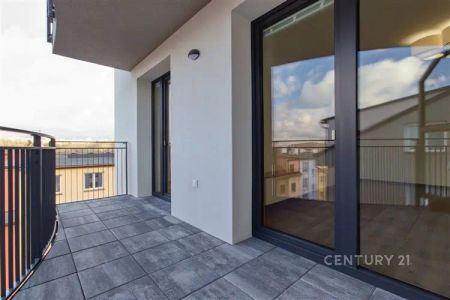 Pronájem krásného bytu 2kk v nadstandardním provedení s garážovým stáním, Na Jíkalce, Plzeň - Fotografie 2