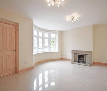4 bedroom semi-detached house to rent - Photo 2