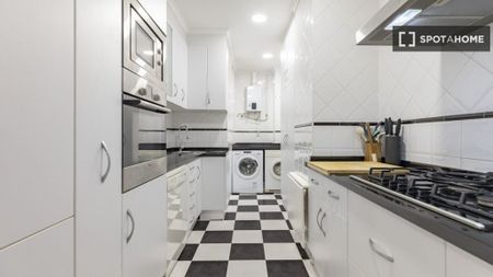 2 room luxury Apartment for rent in Valencia, Spain - Photo 3