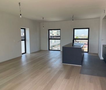 Uitzonderlijk luxe-appartement met 3 slaapkamers en 2 autostaanplaa... - Photo 1