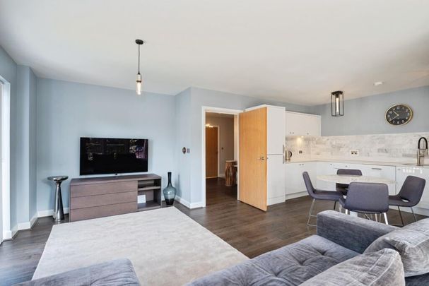 2 Bed Flat, Longbow Apartments, E3 - Photo 1