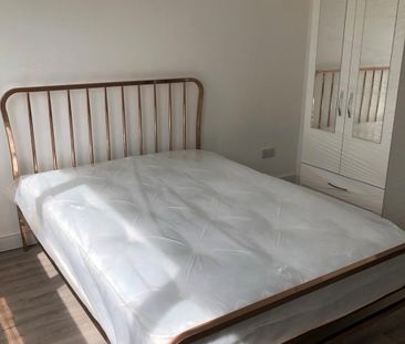 2 Bed Flat, Brendon Avenue, LU2 - Photo 1