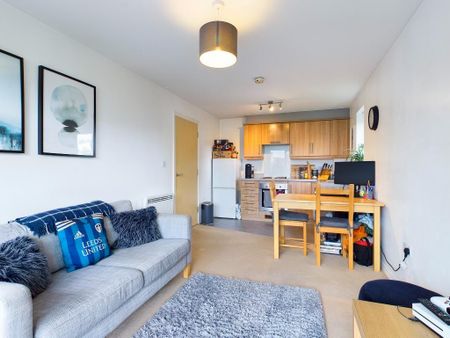 1 bedroom flat to rent - Photo 2