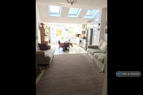 2 bedroom terraced house to rent - Photo 1
