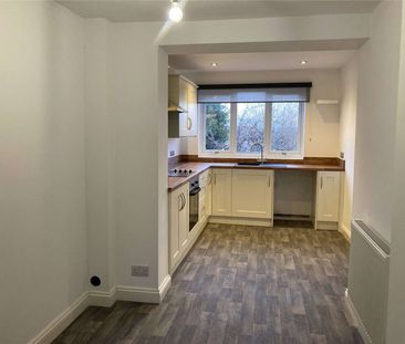 Two bedroom mid-terrace property found in good order throughout. - Photo 5