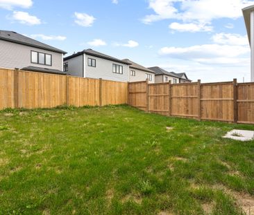 For Lease - 212 Vanilla Trail, Thorold, Ontario - Photo 2