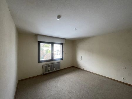 Freistehendes Einfamilienhaus in ruhiger Wohnlage mit Garten und Doppelgarage - Photo 5