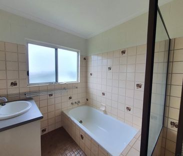 3 BEDROOM BLOCK HOME - Photo 5