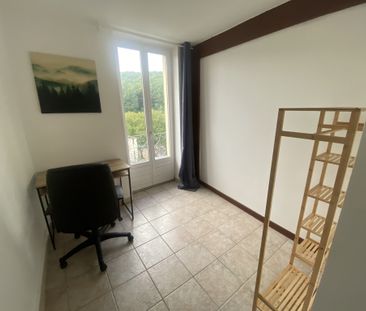 Location Appartement 4 pièces 95m² LE CREUSOT 71200 - Photo 3