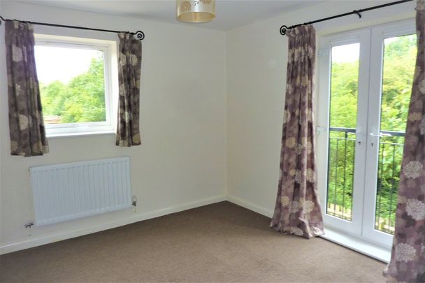 2 bedroom apartment to let - Photo 1