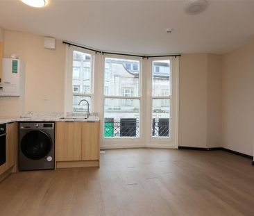 1 bedroom flat to rent - Photo 6