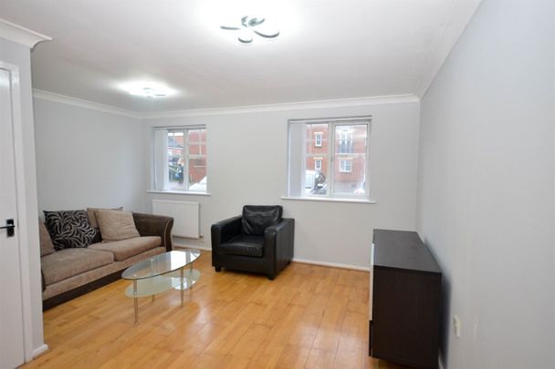 2 bed apartment to rent in Redgrave Close, Gateshead, NE8 - Photo 1