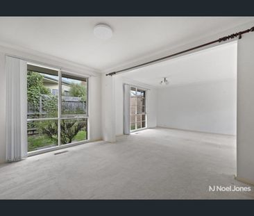 Easy-Care Living in a Convenient Ringwood Setting - Photo 1