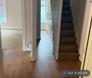 1 bedroom in a flat share to rent - Photo 6