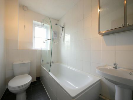 2 bedroom terraced house to rent - Photo 5