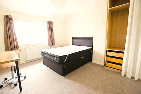 6 bedroom semi-detached house to rent - Photo 5