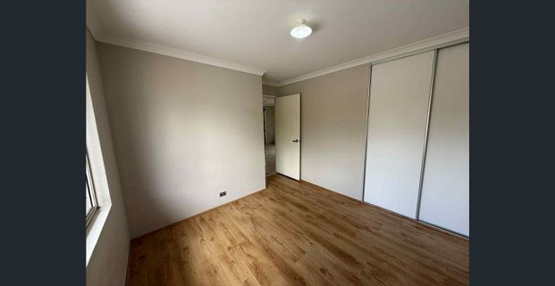 Low maintenance, Modern Living - Photo 1