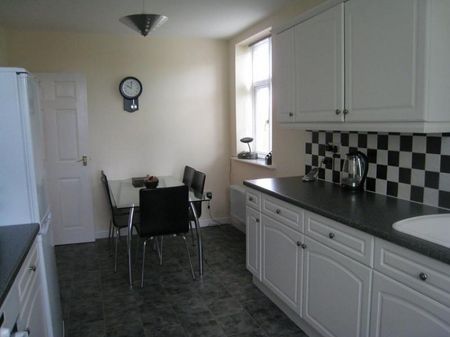 2 Bedroom Apartment To Let - Photo 4
