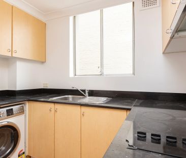 Light and Bright Apartment in the Ultimate Location - Photo 2
