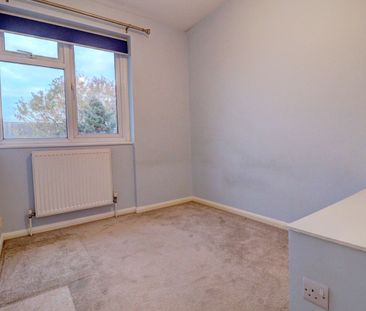 3 bedroom mid terraced house to rent - Photo 6