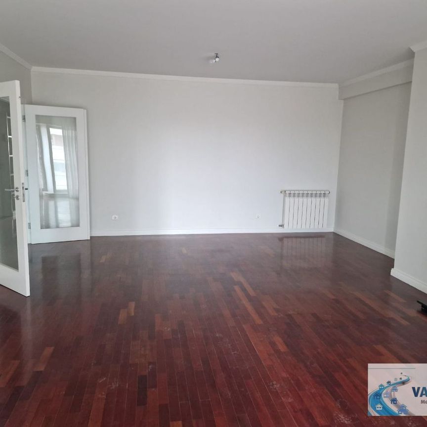 Apartamento T3 em Porto - Foto 1