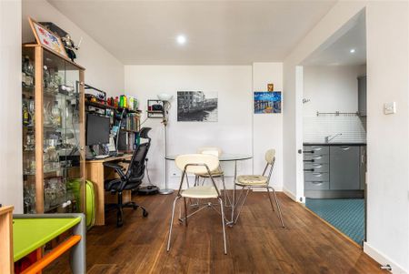 2 bedroom apartment to rent - Photo 4