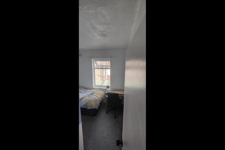 3 Bed Terraced House, Town Road, CH42 - Photo 3