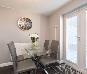 3 bed House - Semi-Detached for Rent - Photo 3