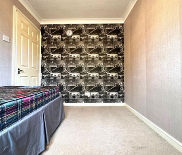 3 bedroom semi-detached house to rent - Photo 4