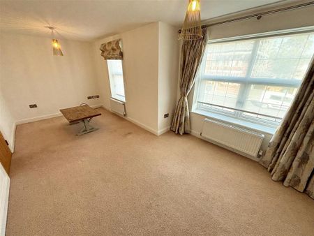 5 bedroom semi-detached house to rent - Photo 5