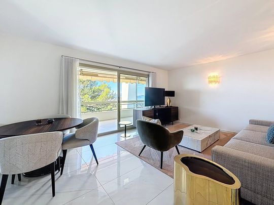 Superbe appartement de 3 pièces rénové avec vue mer - Photo 1