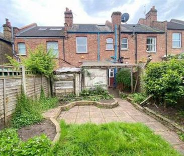 1 bedroom in a flat share to rent - Photo 1