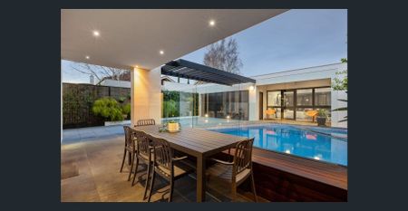 Architectural Luxury in the Heart of Brighton - Photo 2