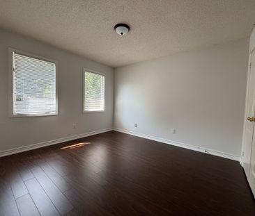 For Lease - 109 Carlyle Crescent, Aurora, Ontario - Photo 6