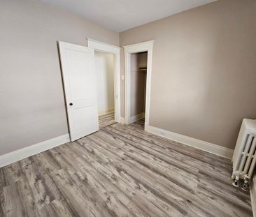 **SPACIOUS 3 BEDROOM MAIN UNIT IN ST. CATHARINES** - Photo 1