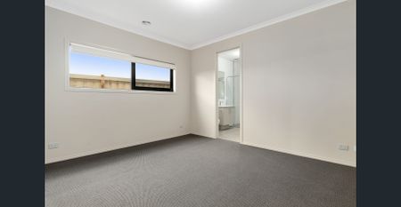 Large Family Home - Photo 2