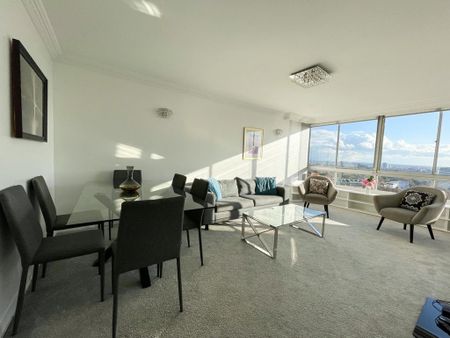 3 bedroom flat to rent - Photo 3