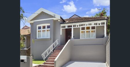 Family Haven in One of Naremburn's Premier Streets - Photo 2