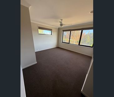 Perfect Family Home – Spacious, Modern & Low Maintenance - Photo 1