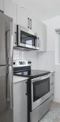 1 room apartment of 73m² in Montreal - Photo 1