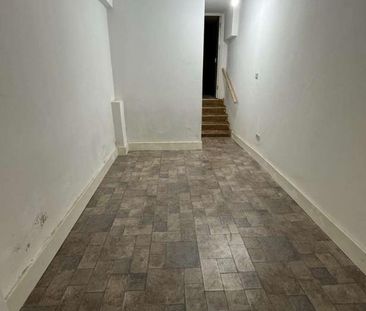 Flat Basement, Ilford Lane, Ilford, IG1 - Photo 3