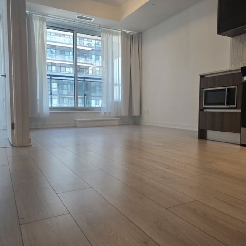 One plus den condo for rent Oakville - Photo 1