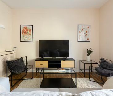 Carrer d'Entença, Barcelona, Catalonia 08029 - Photo 3