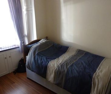 2 bedroom semi-detached house to rent - Photo 4