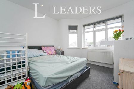 2 bedroom maisonette to rent - Photo 2
