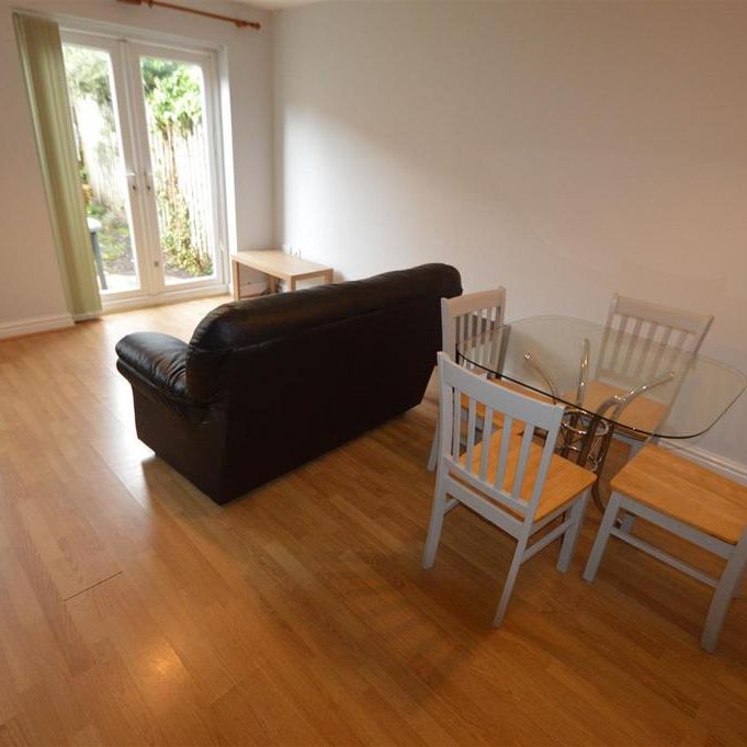 4 bedroom townhouse to rent - Photo 1