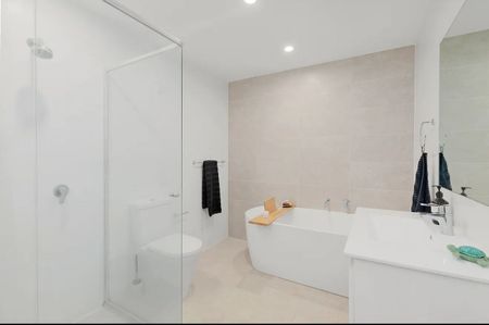 Modern apartment with lift - Photo 4