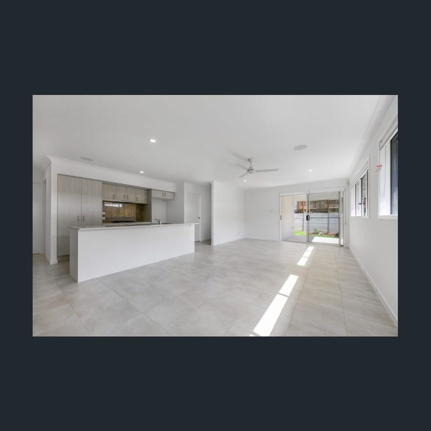 Beautiful Family home in Orchard Estate - Photo 1