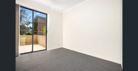 Location...Location...Location - a double brick Unit House close to all the amenities !!! - Photo 3